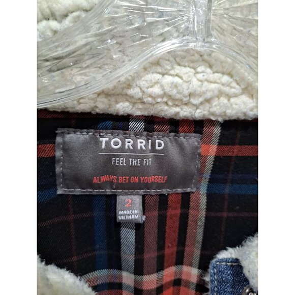 Torrid 2XL Denim Trucker Jacket With Faux Sherpa Collar  Lined Winter Warm - Picture 2 of 11